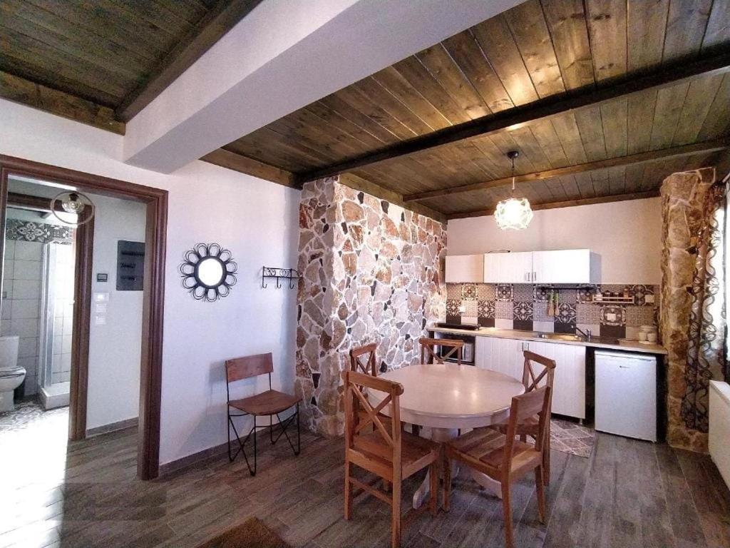 Апартаменты Rustic House Embonas Экстерьер фото